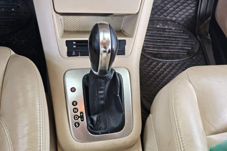 Used Volkswagen Tiguan 2012 1.8TSI Automatic Two-Wheel Drive Elite Edition Gear Lever