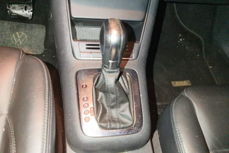 Used Volkswagen Tiguan 2012 1.8TSI Automatic Two-Wheel Drive Trend Edition Gear Lever