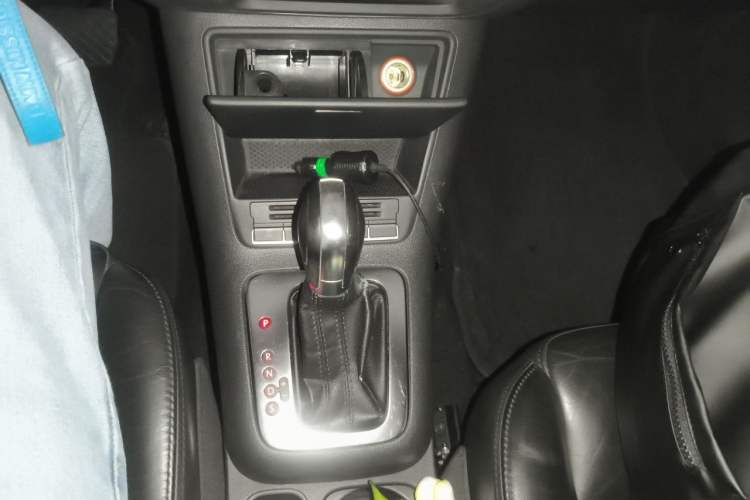 Used Volkswagen Tiguan 2012 1.8TSI Automatic Two-Wheel Drive Elite Edition Gear Lever