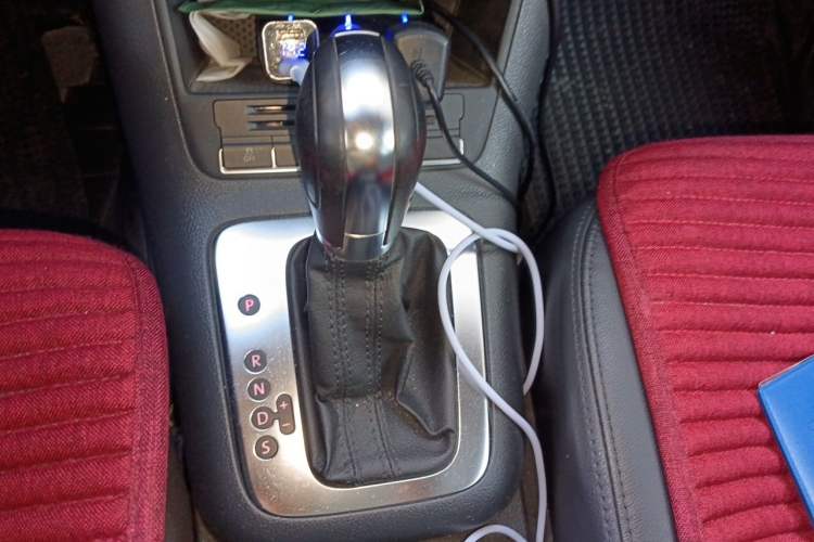 Used Volkswagen Tiguan 2012 1.8TSI Automatic Two-Wheel Drive Elite Edition Gear Lever
