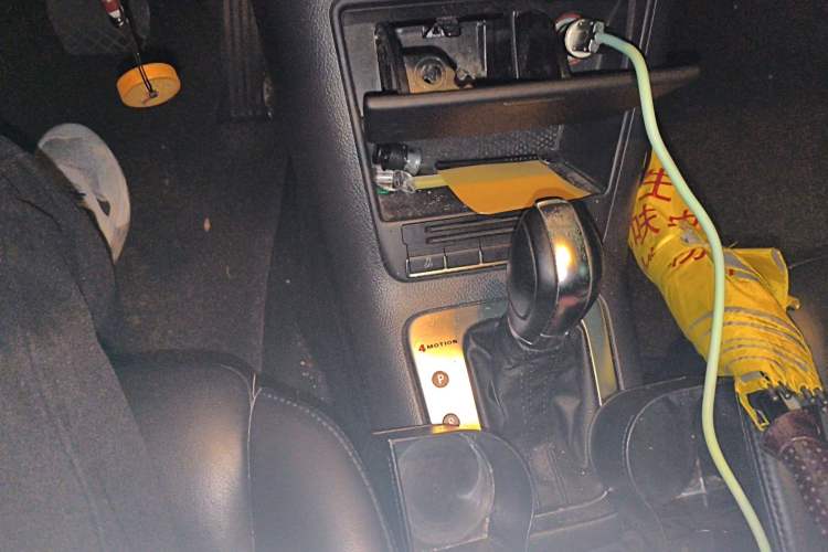 Used Volkswagen Tiguan 2012 1.8TSI Automatic All-Wheel Drive Elite Edition Gear Lever