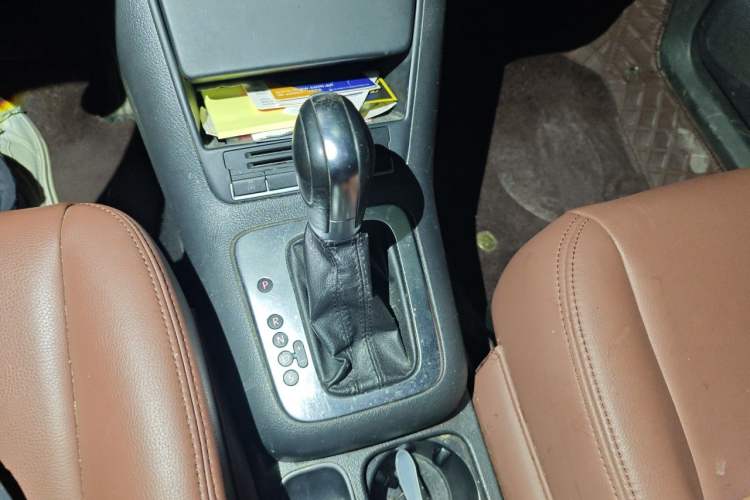 Used Volkswagen Tiguan 2012 1.8TSI Automatic Two-Wheel Drive Urban Edition Gear Lever