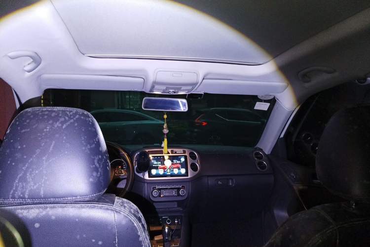 Used Volkswagen Tiguan 2012 1.8TSI Automatic Two-Wheel Drive Elite Edition Headliner