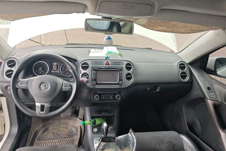 Used Volkswagen Tiguan 2012 2.0 TSI Automatic All-Wheel Drive Flagship Edition Headliner