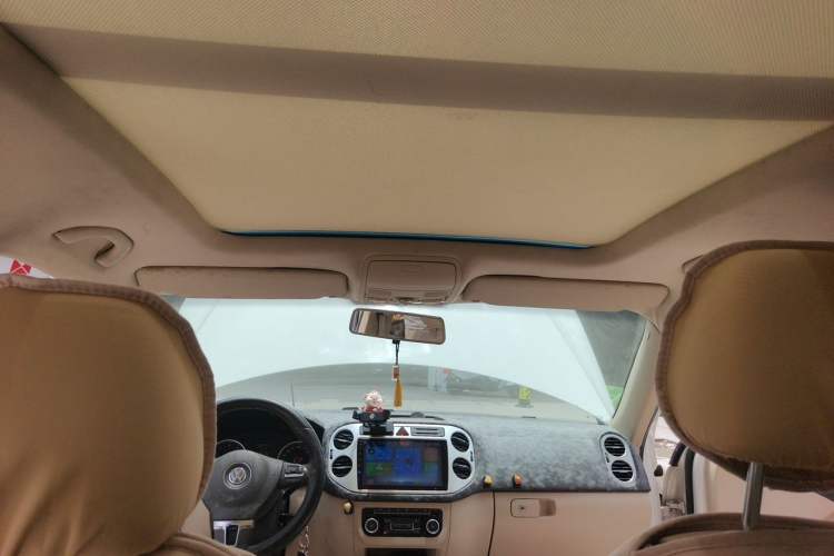Used Volkswagen Tiguan 2012 1.8TSI Automatic All-Wheel Drive Elite Edition Headliner