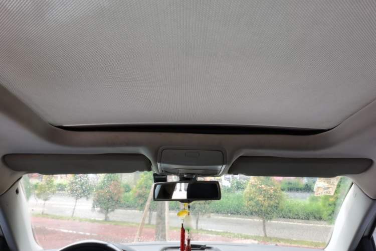 Used Volkswagen Tiguan 2012 2.0 TSI Automatic All-Wheel Drive Flagship Edition Headliner