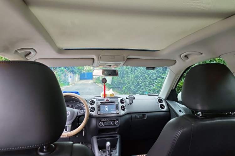 Used Volkswagen Tiguan 2012 1.8TSI Automatic All-Wheel Drive Elite Edition Headliner