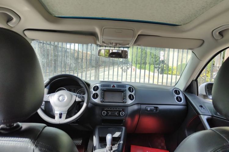 Used Volkswagen Tiguan 2012 1.8TSI Automatic All-Wheel Drive Fashion Edition Headliner