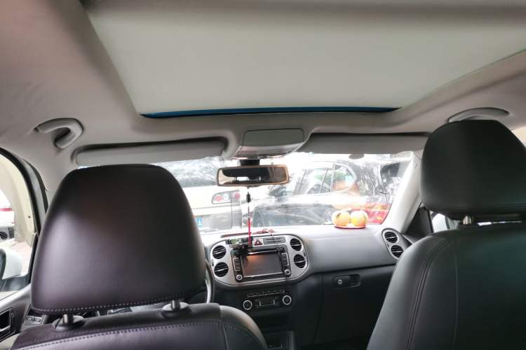 Used Volkswagen Tiguan 2012 2.0 TSI Automatic All-Wheel Drive Flagship Edition Headliner