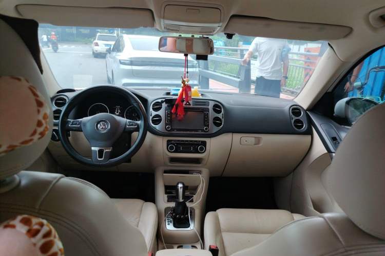 Used Volkswagen Tiguan 2012 1.8TSI Automatic Two-Wheel Drive Trend Edition Headliner
