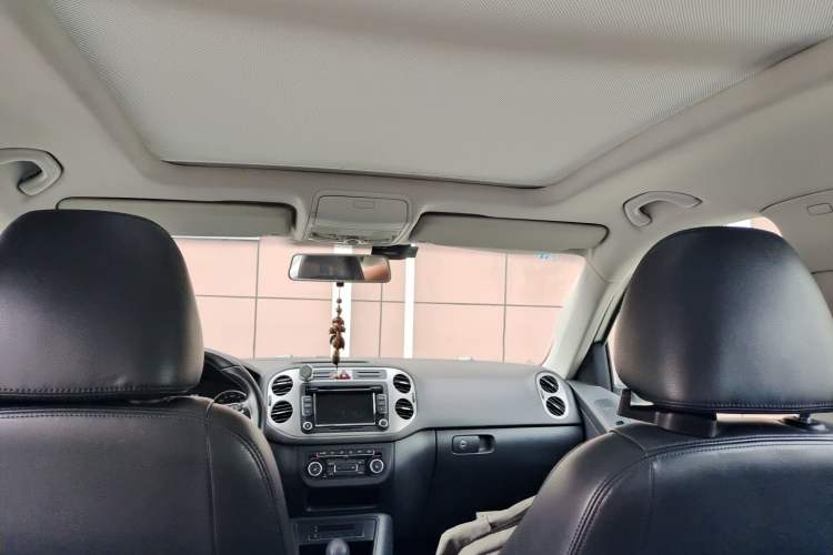 Used Volkswagen Tiguan 2012 1.8TSI Automatic All-Wheel Drive Elite Edition Headliner
