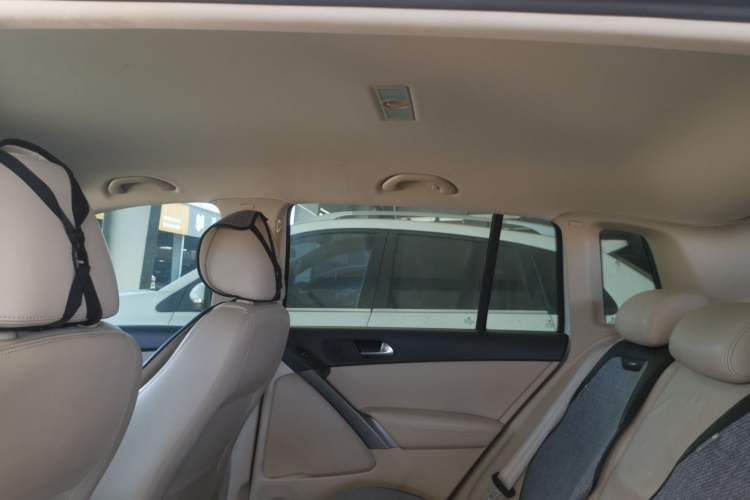Used Volkswagen Tiguan 2012 1.8TSI Automatic Two-Wheel Drive Trend Edition Headliner