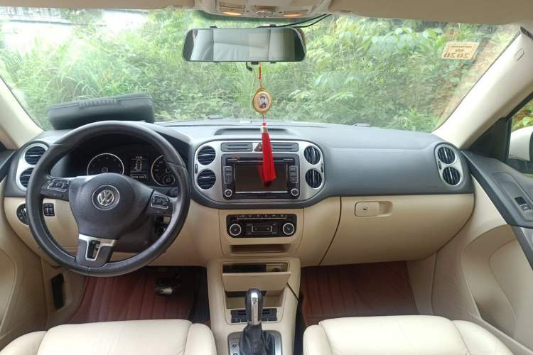 Used Volkswagen Tiguan 2012 1.8TSI Automatic Two-Wheel Drive Elite Edition Headliner