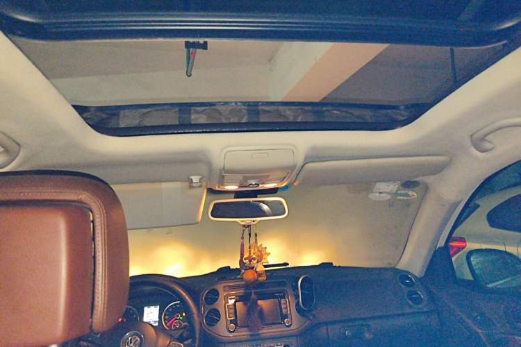 Used Volkswagen Tiguan 2012 2.0 TSI Comfort Edition Headliner