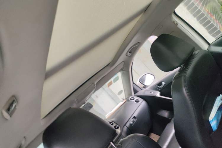 Used Volkswagen Tiguan 2012 1.8TSI Automatic All-Wheel Drive Elite Edition Headliner