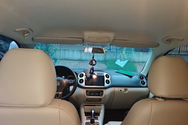 Used Volkswagen Tiguan 2012 1.8TSI Automatic All-Wheel Drive Fashion Edition Headliner
