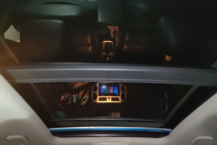Used Volkswagen Tiguan 2012 1.8TSI Automatic All-Wheel Drive Elite Edition Headliner