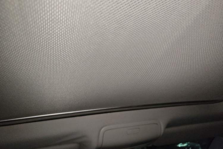 Used Volkswagen Tiguan 2012 1.8TSI Automatic Two-Wheel Drive Zhaoshi Edition Headliner