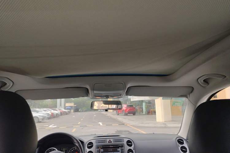Used Volkswagen Tiguan 2012 1.8TSI Automatic All-Wheel Drive Elite Edition Headliner