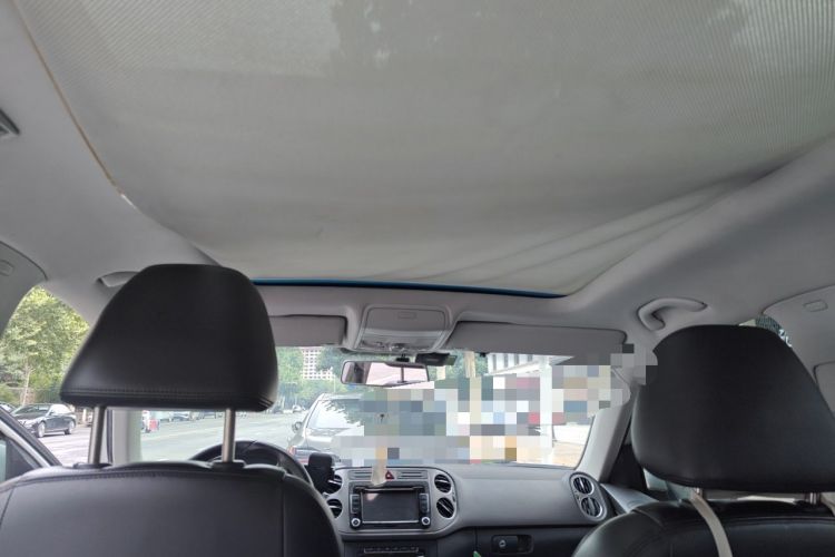 Used Volkswagen Tiguan 2012 2.0 TSI Automatic All-Wheel Drive Elite Edition Headliner