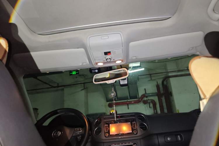 Used Volkswagen Tiguan 2012 2.0 TSI Comfort Edition Headliner