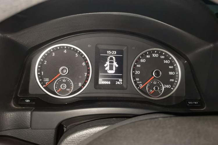 Used Volkswagen Tiguan 2012 1.8TSI Manual Two-Wheel Drive Enjoyment Edition Instrument Cluster