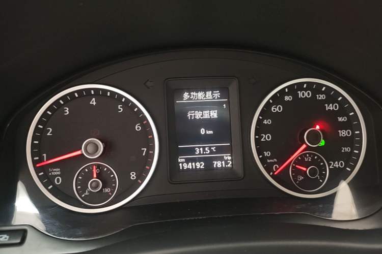 Used Volkswagen Tiguan 2012 1.8TSI Automatic All-Wheel Drive Fashion Edition Instrument Cluster