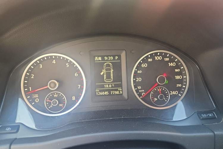Used Volkswagen Tiguan 2012 2.0 TSI Automatic All-Wheel Drive Elite Edition Instrument Cluster