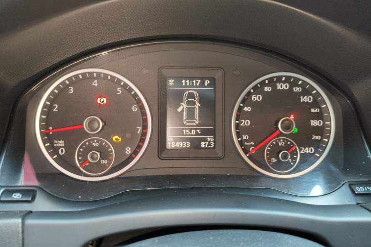 Used Volkswagen Tiguan 2012 2.0 TSI Automatic All-Wheel Drive Elite Edition Instrument Cluster