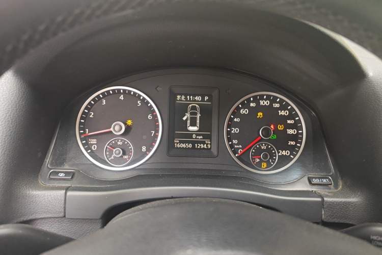 Used Volkswagen Tiguan 2012 2.0 TSI Automatic All-Wheel Drive Elite Edition Instrument Cluster