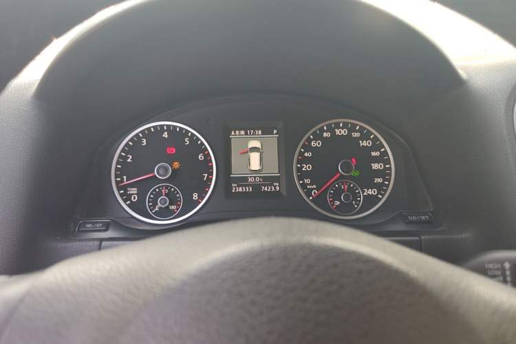 Used Volkswagen Tiguan 2012 2.0 TSI Comfort Edition Instrument Cluster