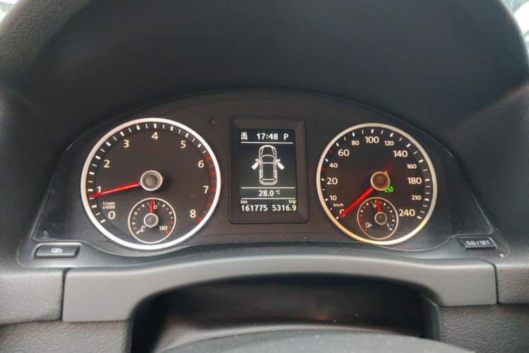 Used Volkswagen Tiguan 2012 1.8TSI Automatic Two-Wheel Drive Elite Edition Instrument Cluster