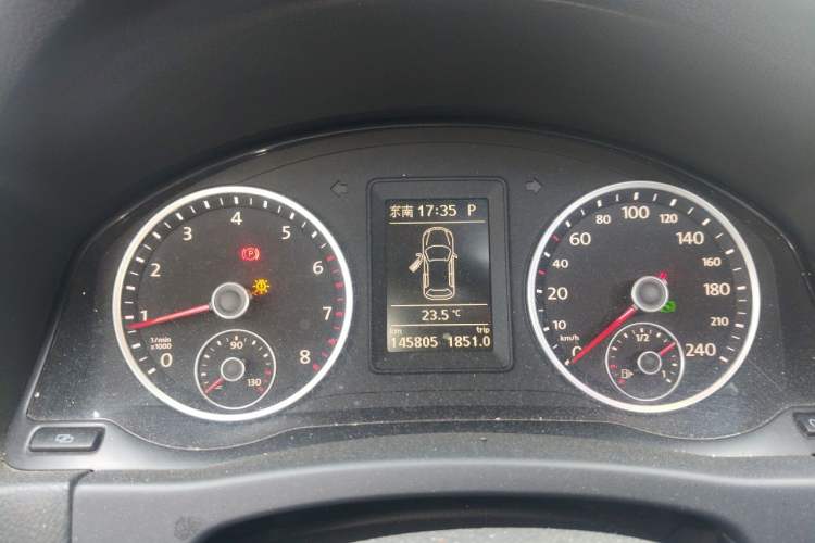 Used Volkswagen Tiguan 2012 1.8TSI Automatic Two-Wheel Drive Elite Edition Instrument Cluster