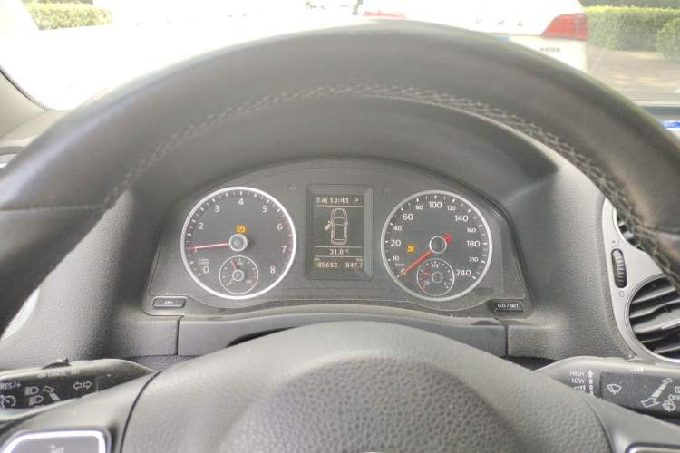 Used Volkswagen Tiguan 2012 1.8TSI Automatic All-Wheel Drive Elite Edition Instrument Cluster