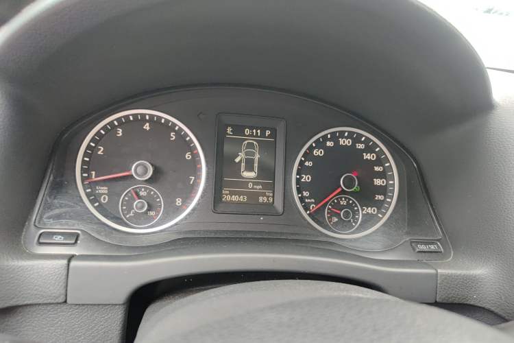Used Volkswagen Tiguan 2012 1.8TSI Automatic Two-Wheel Drive Elite Edition Instrument Cluster