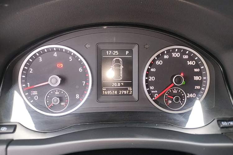 Used Volkswagen Tiguan 2012 1.8TSI Automatic Two-Wheel Drive Urban Edition Instrument Cluster