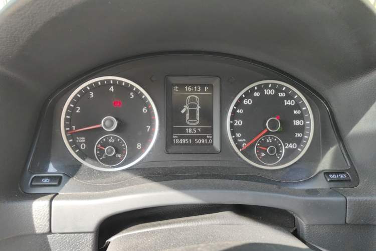 Used Volkswagen Tiguan 2012 1.8TSI Automatic All-Wheel Drive Fashion Edition Instrument Cluster