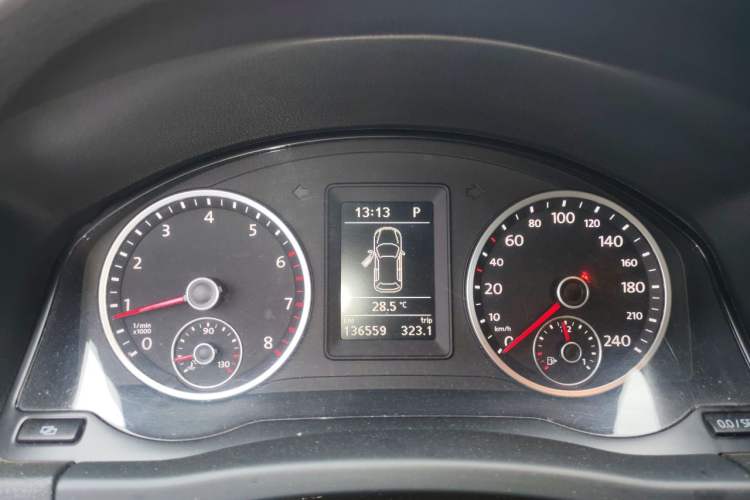 Used Volkswagen Tiguan 2012 1.8TSI Automatic All-Wheel Drive Fashion Edition Instrument Cluster