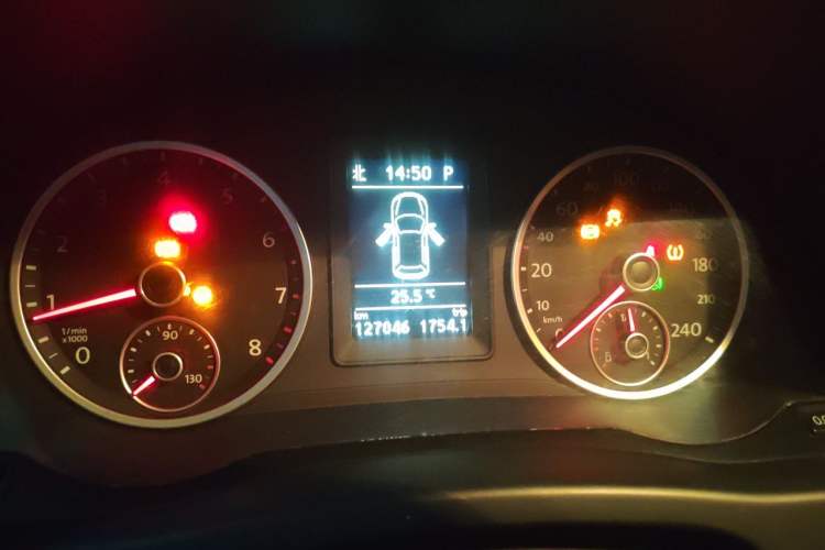 Used Volkswagen Tiguan 2012 1.8TSI Automatic Two-Wheel Drive Zhaoshi Edition Instrument Cluster