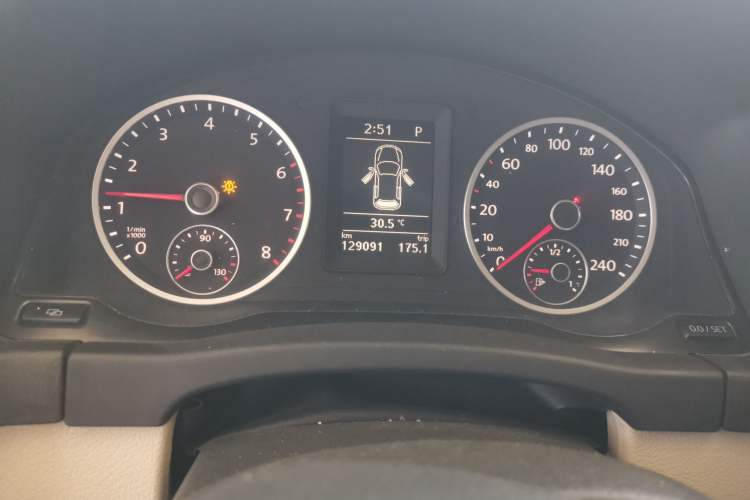 Used Volkswagen Tiguan 2012 1.8TSI Automatic Two-Wheel Drive Trend Edition Instrument Cluster