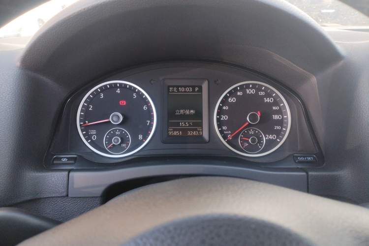 Used Volkswagen Tiguan 2012 2.0 TSI Automatic All-Wheel Drive Elite Edition Instrument Cluster