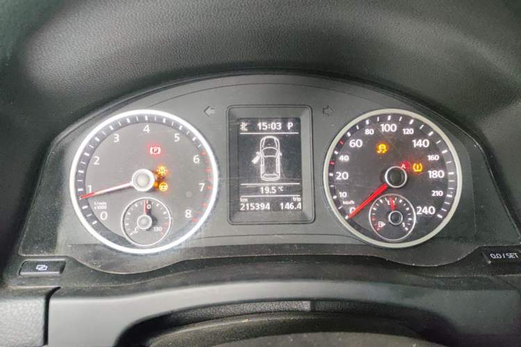 Used Volkswagen Tiguan 2012 1.8TSI Automatic All-Wheel Drive Elite Edition Instrument Cluster
