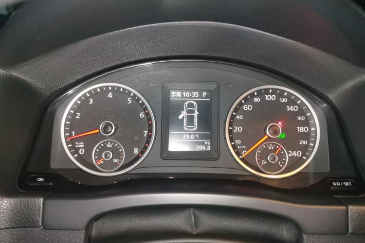Used Volkswagen Tiguan 2012 1.8TSI Automatic Two-Wheel Drive Elite Edition Instrument Cluster