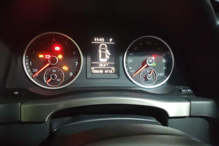 Used Volkswagen Tiguan 2012 1.8TSI Automatic Two-Wheel Drive Trend Edition Instrument Cluster