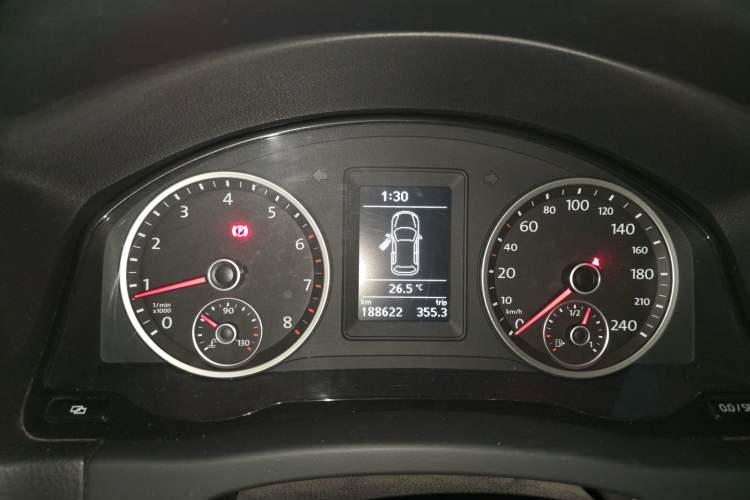 Used Volkswagen Tiguan 2012 1.8TSI Manual Two-Wheel Drive Urban Edition Instrument Cluster