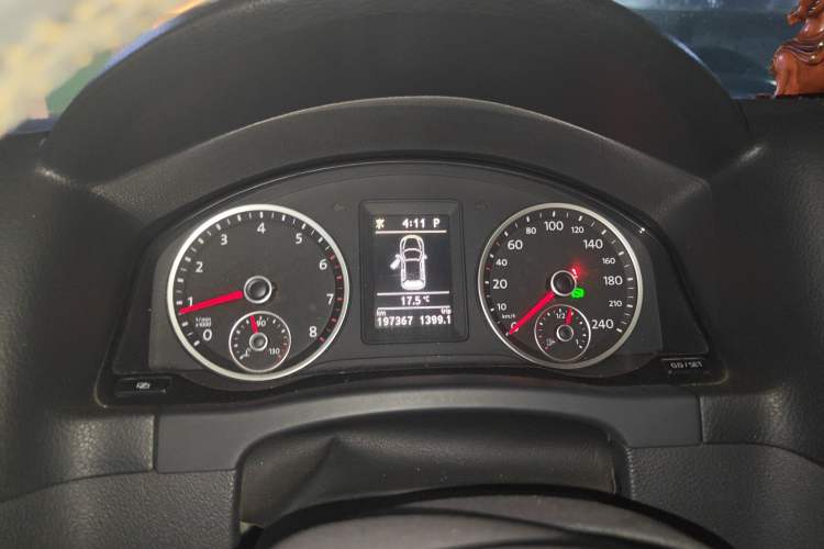 Used Volkswagen Tiguan 2012 1.8TSI Automatic Two-Wheel Drive Elite Edition Instrument Cluster
