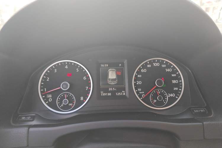 Used Volkswagen Tiguan 2012 2.0 TSI Luxury Edition Instrument Cluster