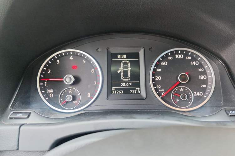 Used Volkswagen Tiguan 2012 1.8TSI Manual Two-Wheel Drive Enjoyment Edition Instrument Cluster