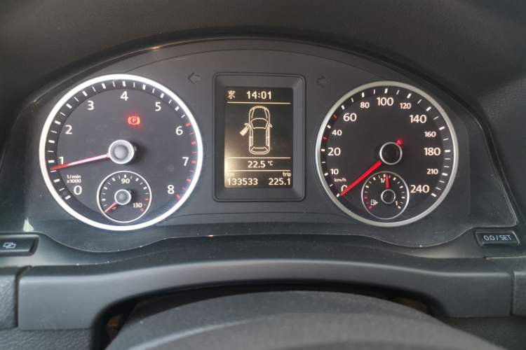 Used Volkswagen Tiguan 2012 1.8TSI Manual Two-Wheel Drive Enjoyment Edition Instrument Cluster
