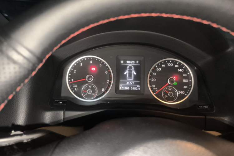Used Volkswagen Tiguan 2012 1.8TSI Automatic All-Wheel Drive Elite Edition Instrument Cluster